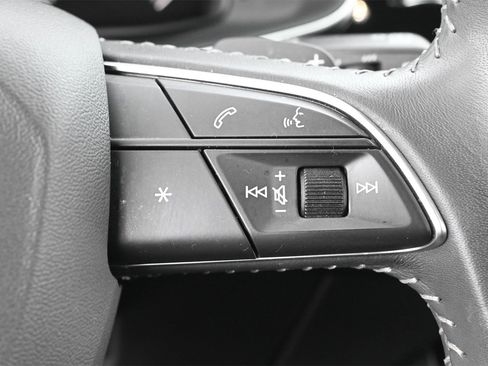 Used 2019 Audi Q8 Premium image 7