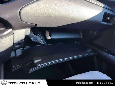 Used 2023 Lexus UX 250h FWD image 43