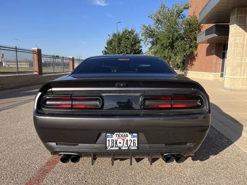 Used 2022 Dodge Challenger R/T Scat Pack RWD image 6