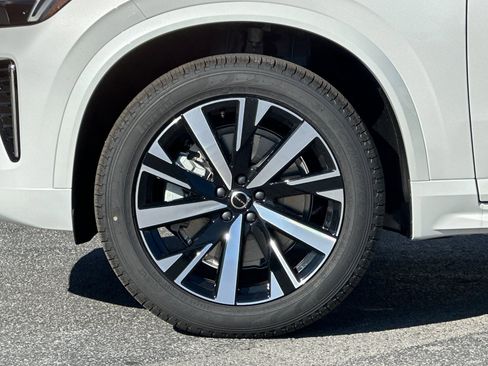 New 2026 Volvo XC90 B6 Core image 26