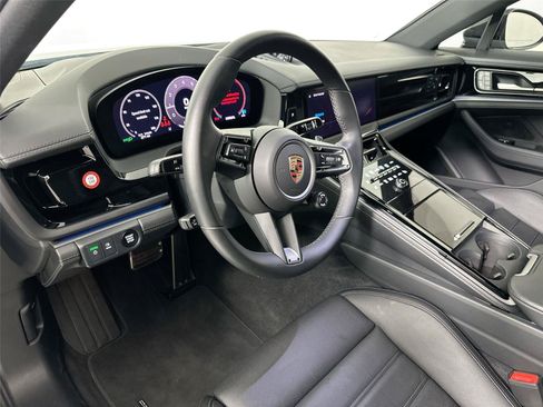 Certified 2024 Porsche Panamera image 4