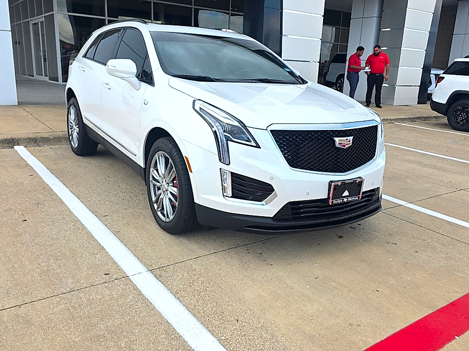 Used 2025 Cadillac XT5 Sportv w/ LPO, Floor Liner Package AWD/4WD image 7