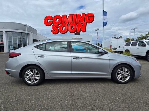 Used 2020 Hyundai Elantra SEL w/ Cargo Package (C1) FWD image 2
