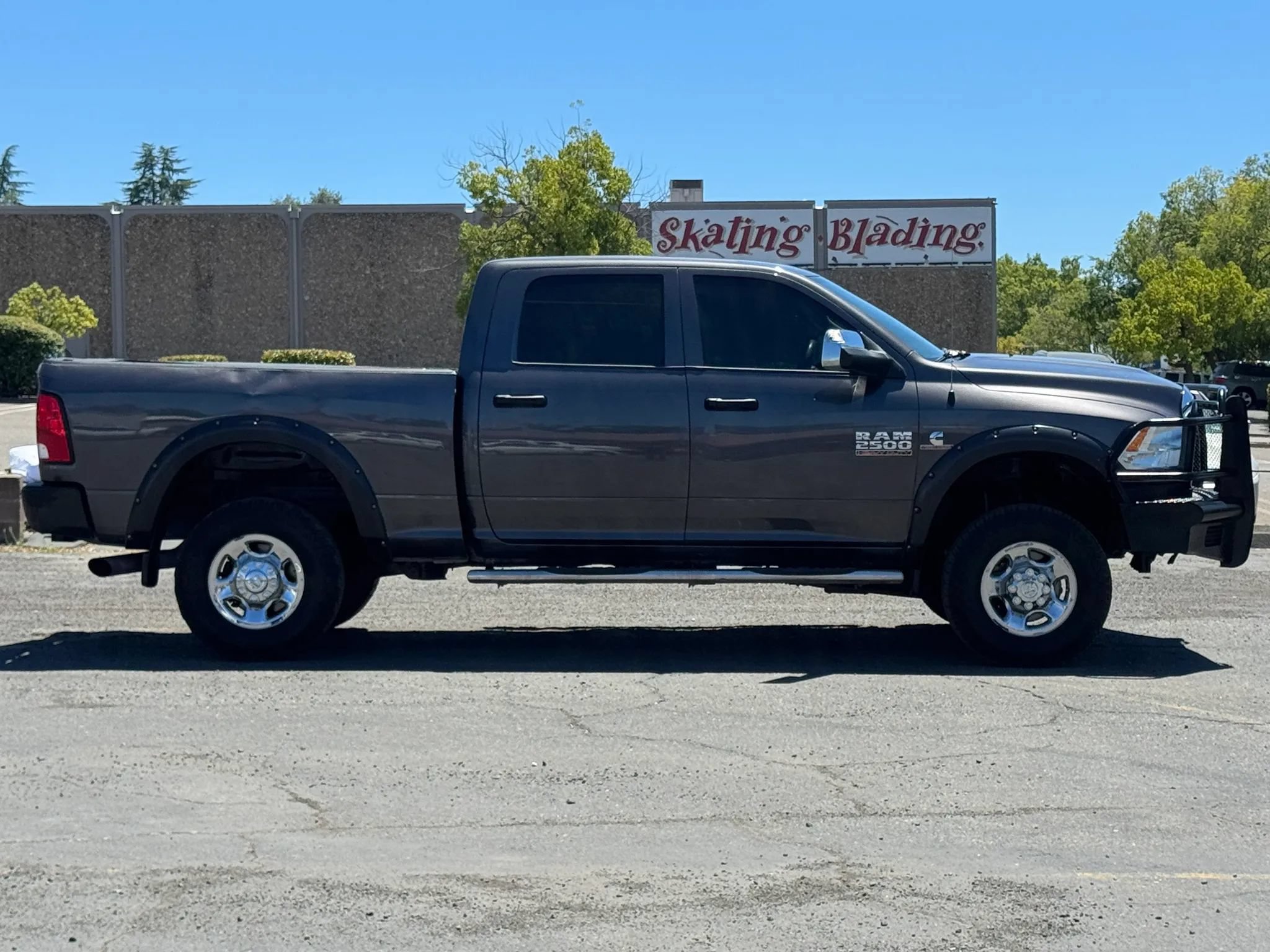 Used 2018 RAM 2500 Tradesman w/ Popular Equipment Group AWD/4WD image 4