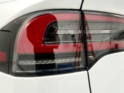 Used 2024 Tesla Model X AWD/4WD image 27
