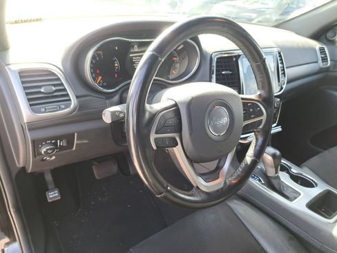 Used 2020 Jeep Grand Cherokee Altitude AWD/4WD image 10