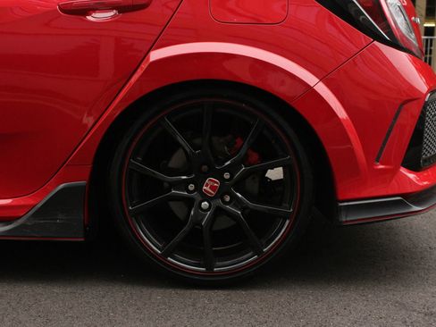 Used 2017 Honda Civic Type R image 11
