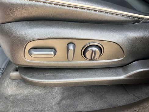 Used 2022 Chevrolet Traverse Premier image 14