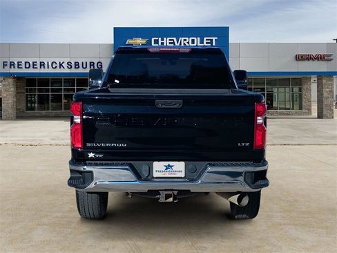 Used 2021 Chevrolet Silverado 2500 LTZ w/ Z71 Off-Road Package image 4