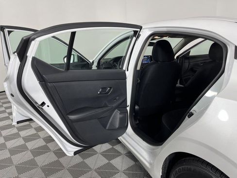 Used 2024 Nissan Sentra SV FWD image 35