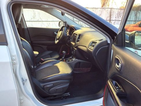 Used 2019 Jeep Compass Trailhawk image 25