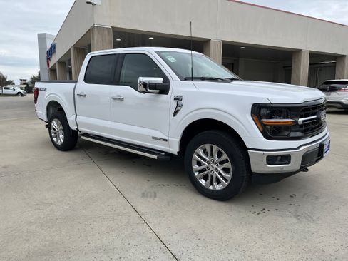 New 2026 Ford F150 XLT w/ Equipment Group 302A MID AWD/4WD image 3