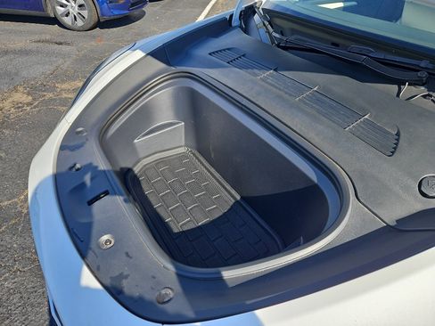 Used 2022 Tesla Model Y Long Range image 24