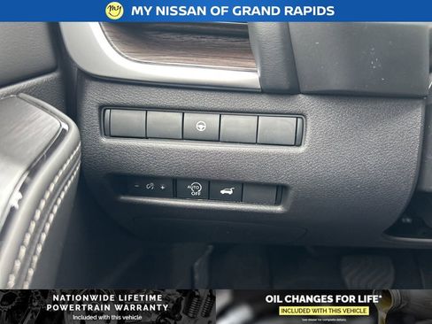 New 2026 Nissan Rogue Platinum AWD/4WD image 14