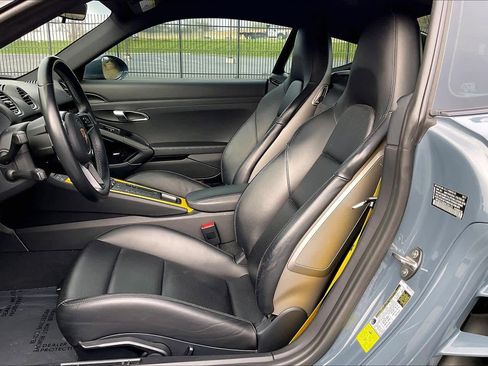 Used 2017 Porsche 718 Cayman S image 26