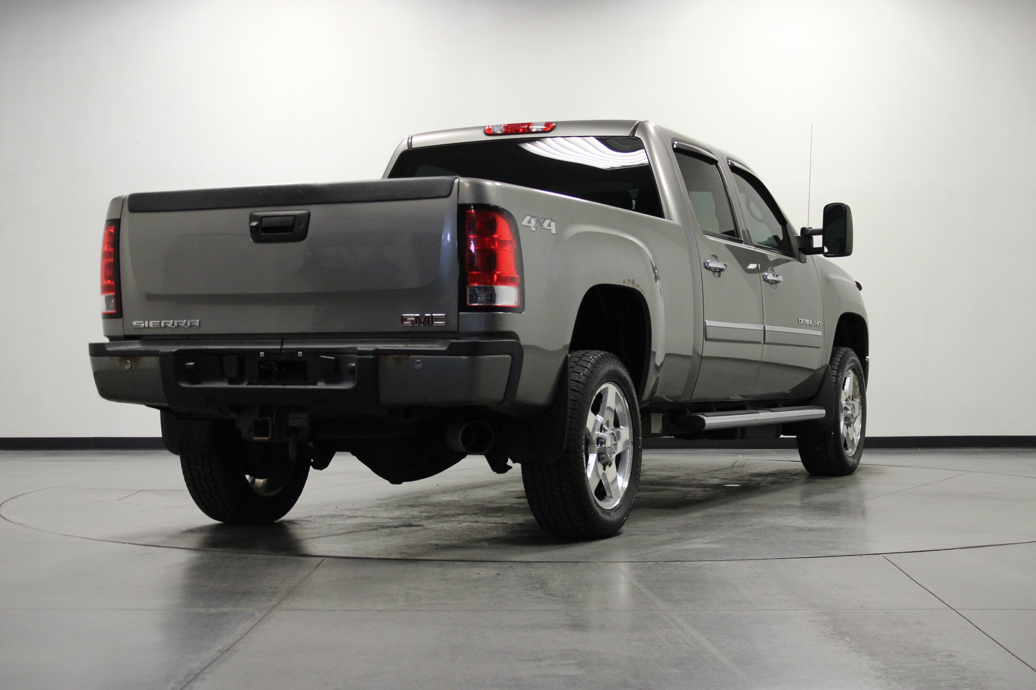 Used 2013 GMC Sierra 2500 Denali AWD/4WD image 4