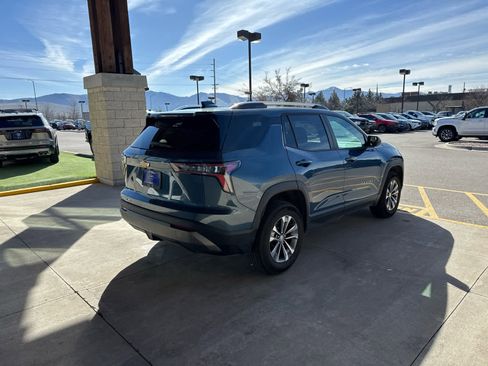 Used 2025 Chevrolet Equinox LT w/ Convenience Package II image 4