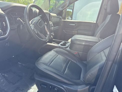 Used 2023 GMC Sierra 2500 Denali w/ Denali Ultimate Package image 3