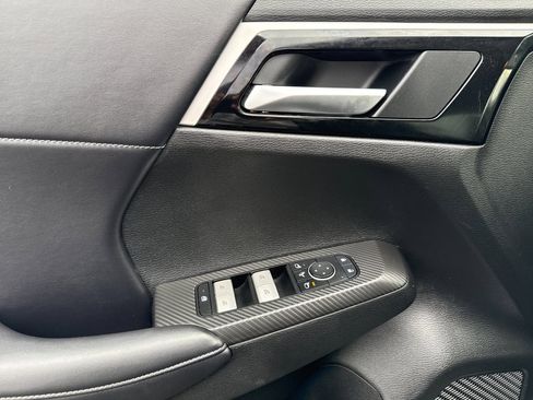 Used 2024 Mitsubishi Outlander SE Black Edition image 10