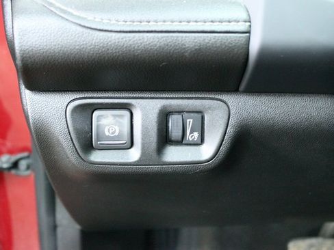 Used 2021 GMC Acadia SLE w/ GMC Pro Grade Package image 15