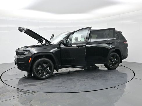 New 2025 Jeep Grand Cherokee L Limited w/ Black Appearance Package image 44