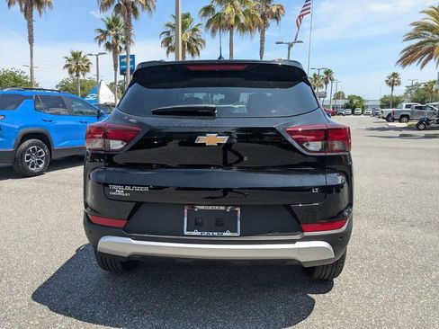 New 2026 Chevrolet TrailBlazer LT w/ Driver Confidence Package FWD image 4