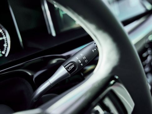 Used 2024 Rolls-Royce Phantom Sedan image 78