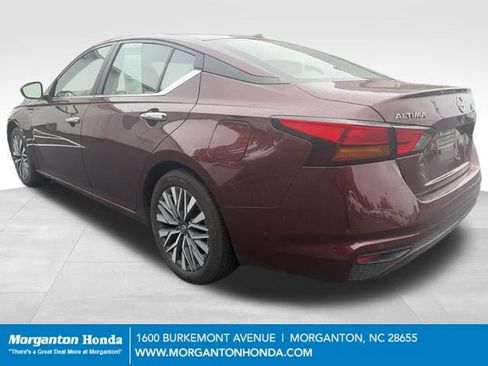 Used 2025 Nissan Altima 2.5 SV FWD image 6