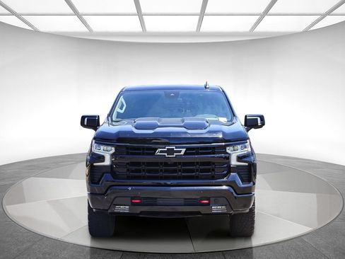 Used 2024 Chevrolet Silverado 1500 LT Trail Boss w/ LT Trail Boss Premium Package AWD/4WD image 6