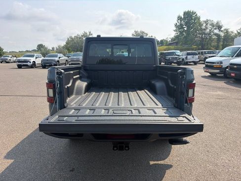 Used 2024 Jeep Gladiator Sport AWD/4WD image 26