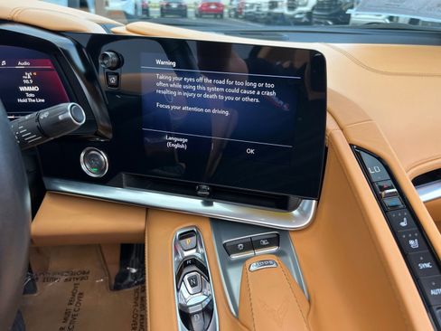 Used 2021 Chevrolet Corvette Stingray Premium Conv w/ Z51 Performance Package image 46