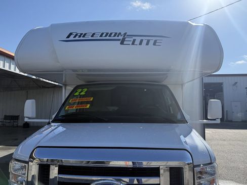 Used 2022 Ford E-450 and Econoline 450 Super Duty w/ Motorhome Prep Package RWD image 32