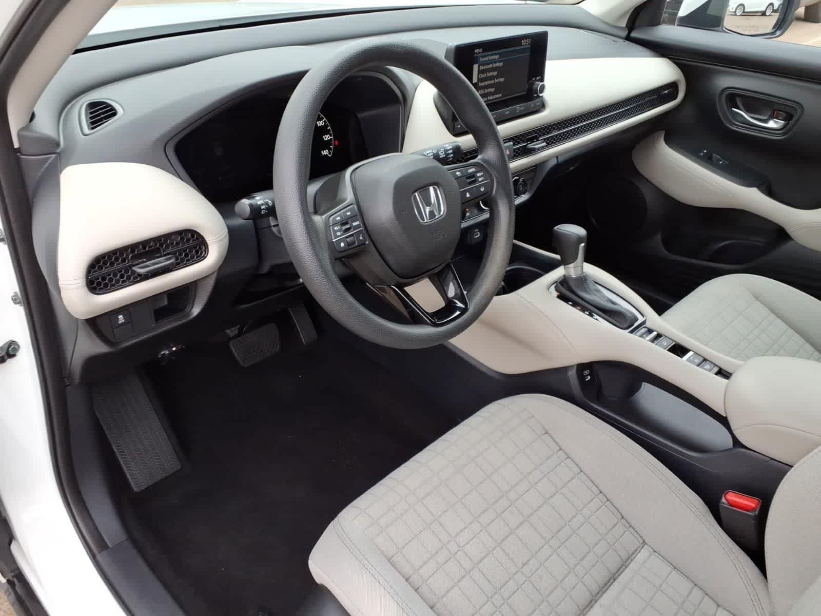 Used 2025 Honda HR-V LX image 13