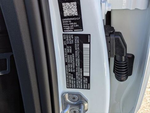 New 2026 Volvo EX30 Ultra image 15