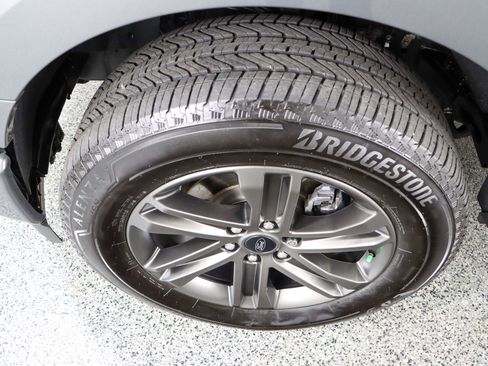 Used 2022 Ford F150 Lariat w/ Equipment Group 502A High image 11