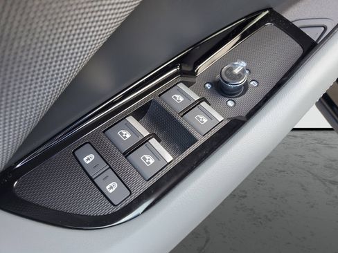 New 2026 Audi Q3 quattro 2.0T AWD/4WD image 22