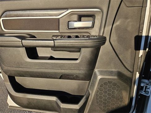 Used 2024 RAM 3500 Big Horn image 26