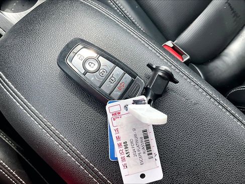 Used 2024 Ford Escape Platinum AWD/4WD image 12
