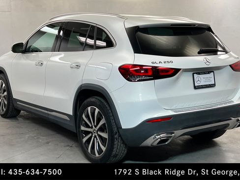 Certified 2022 Mercedes-Benz GLA 250 4MATIC w/ Premium Package Lite image 3
