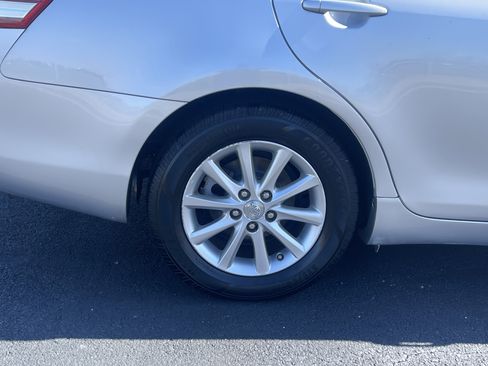 Used 2010 Toyota Camry XLE image 34