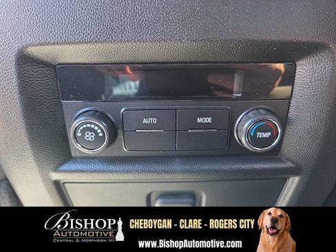 Used 2023 Chevrolet Traverse LT w/ LPO, Floor Liner Package AWD/4WD image 15