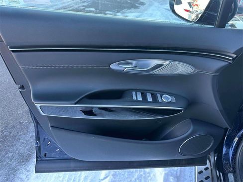 Used 2025 Genesis GV70 2.5T image 15