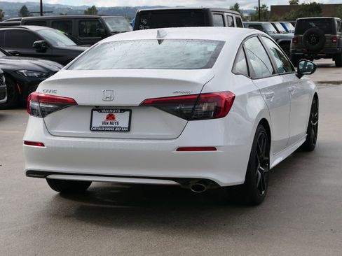 Used 2024 Honda Civic Sport image 4