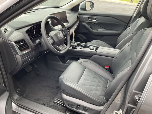 Used 2025 Nissan Rogue Platinum AWD/4WD image 10