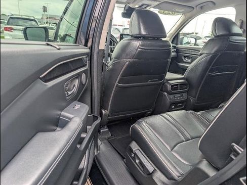 Used 2023 Honda Pilot Elite image 16