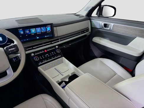 Used 2024 Hyundai Santa Fe Calligraphy FWD image 29