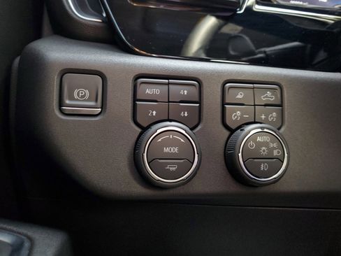 Used 2024 Chevrolet Silverado 1500 LT Trail Boss w/ Convenience Package II image 29