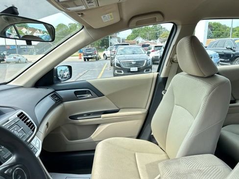 Used 2015 Honda Accord LX image 26