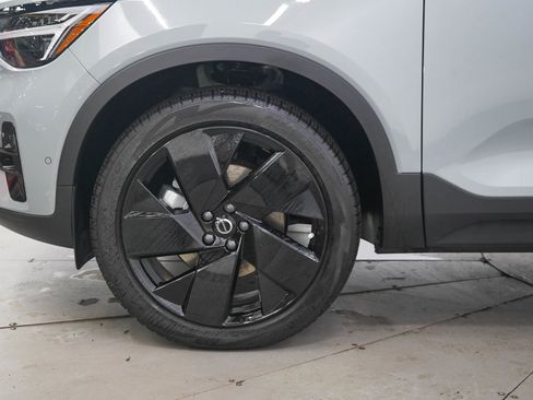 Used 2026 Volvo XC40 B5 Ultra w/ Protection Package Premier AWD/4WD image 29