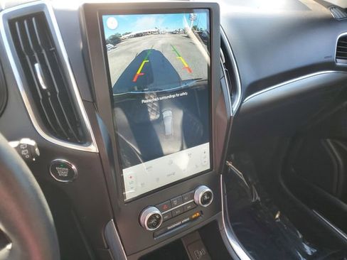 Certified 2024 Ford Edge Titanium image 27